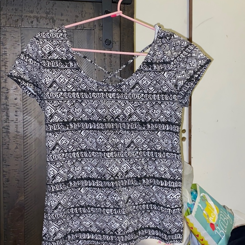 Black and white patterned shirt